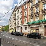 Bright Apartment Close To The Old Market Square In Poznan By Noclegi Renters