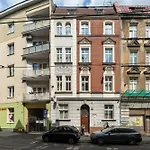 Bright Apartment Close To The Old Market Square In Poznan By Noclegi Renters